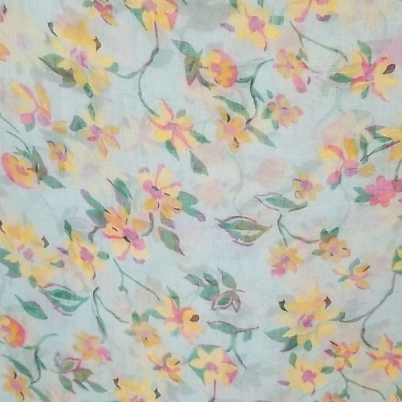 💕MONSERAT DE LUCCA💕 100% Silk Floral Chiffon Scarf NWT - Picture 6 of 9